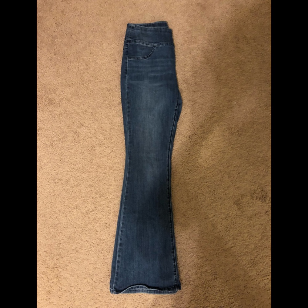 Style and Co. (Macys) Pull on Stretch Flare Jeans